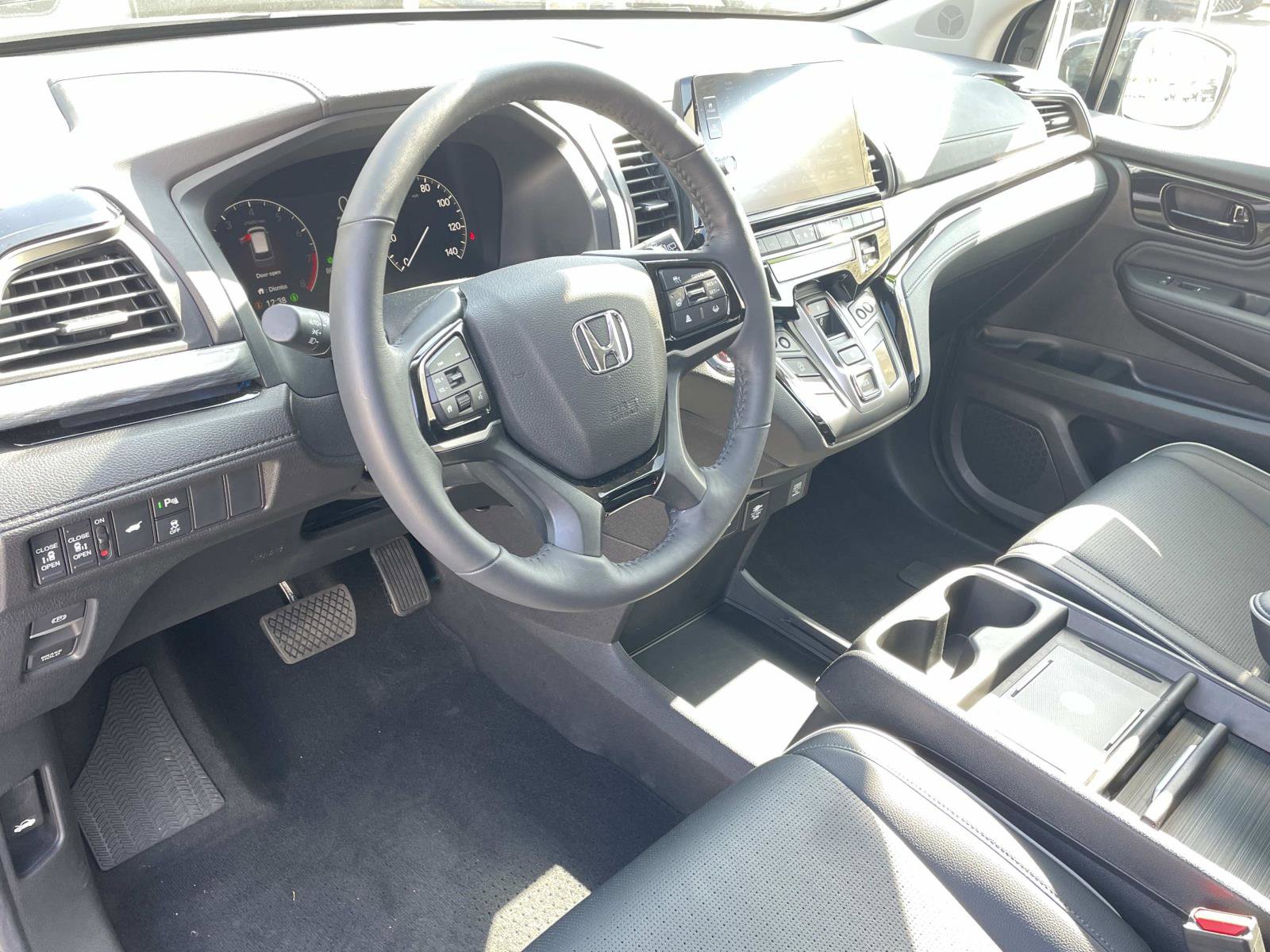 Certified 2026 Honda Odyssey Elite image 3