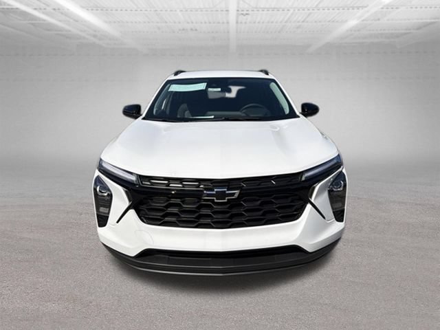 New 2026 Chevrolet Trax LT w/ Driver Confidence Package FWD image 3