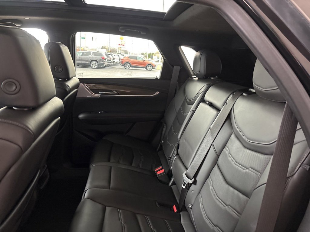 Used 2022 Cadillac XT5 Premium Luxury image 32