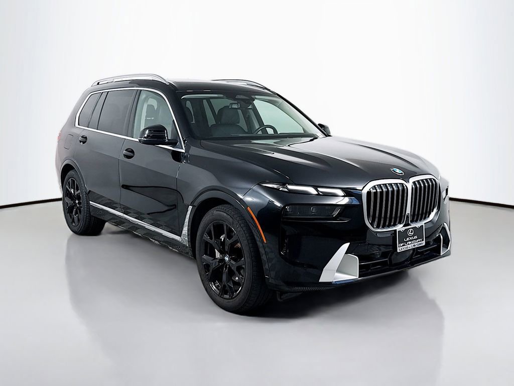 Used 2024 BMW X7 xDrive40i w/ Premium Package AWD/4WD image 3