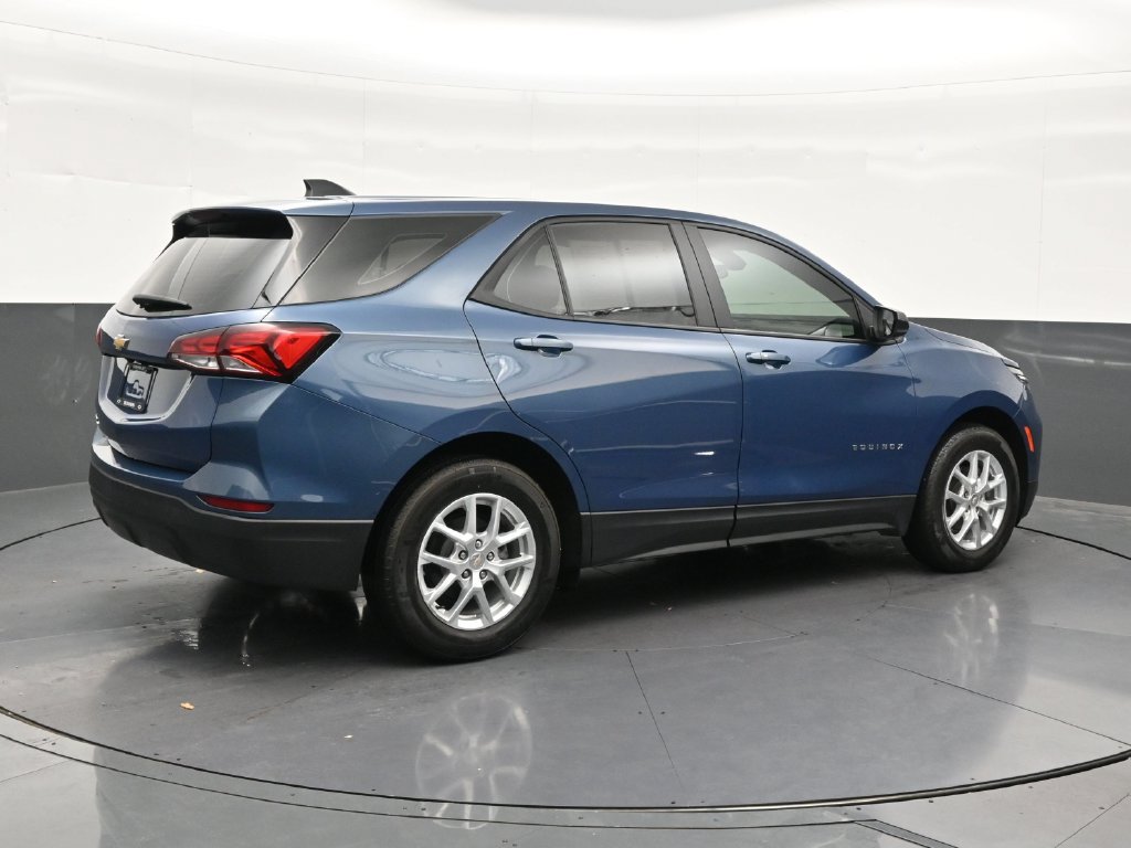 Used 2024 Chevrolet Equinox LS FWD image 5