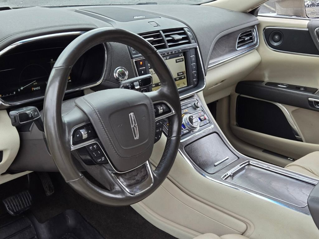 Used 2019 Lincoln Continental Reserve AWD/4WD image 12