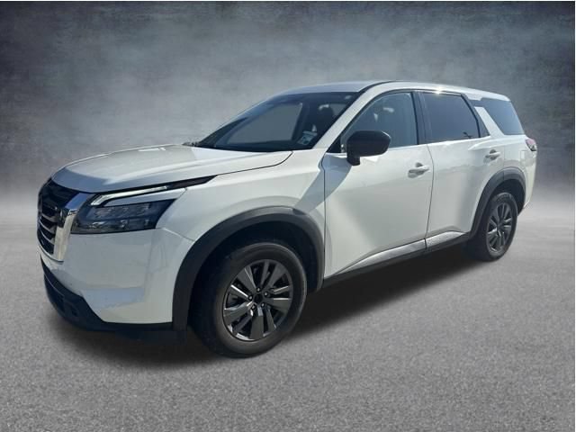 Used 2023 Nissan Pathfinder S FWD image 3