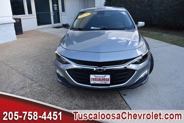 Used 2024 Chevrolet Malibu RS w/ LPO, Floor Liner Package image 4