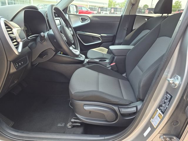 Used 2024 Kia Soul LX w/ Option Group 015 FWD image 8