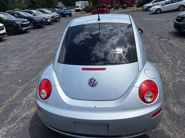 Used 2010 Volkswagen Beetle Coupe FWD image 8