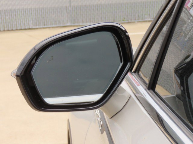 Used 2020 Lincoln Corsair Reserve w/ Elements Package FWD image 16