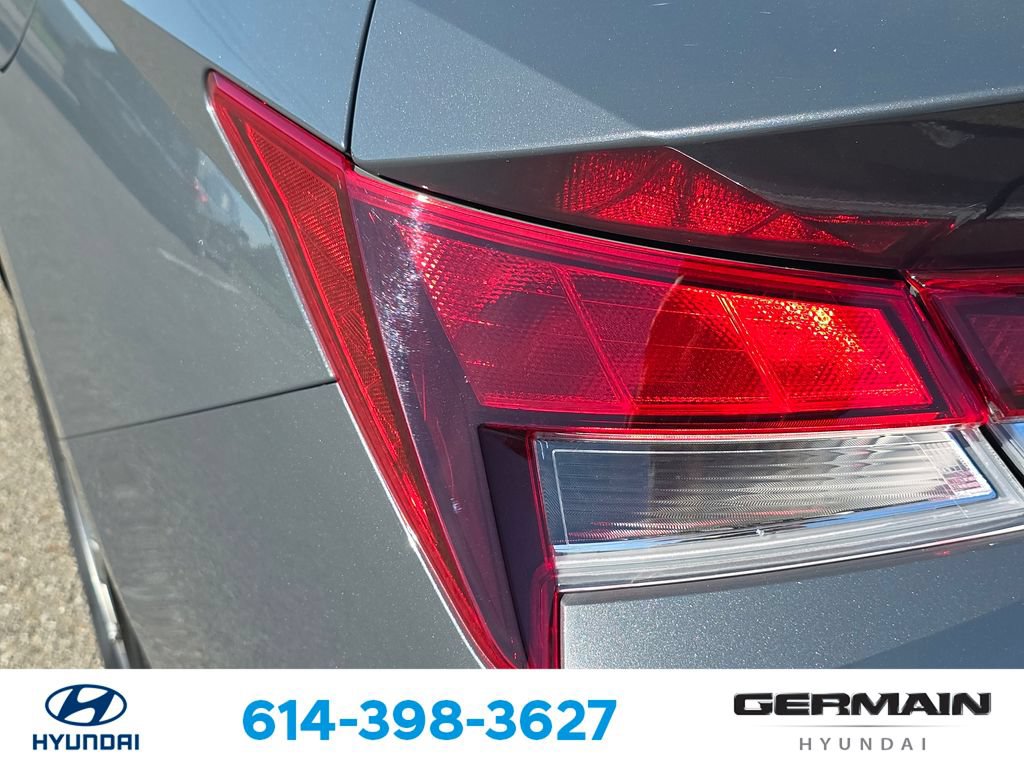 Certified 2026 Hyundai Elantra SE FWD image 16