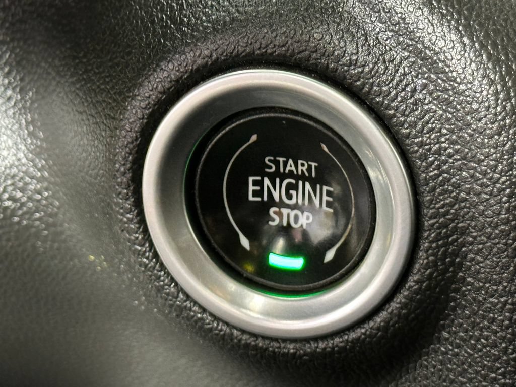 Used 2022 Chevrolet Silverado 1500 Custom AWD/4WD image 31