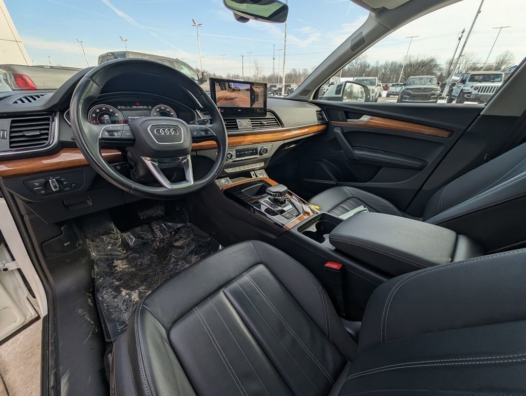 Used 2023 Audi Q5 2.0T Premium Plus image 2
