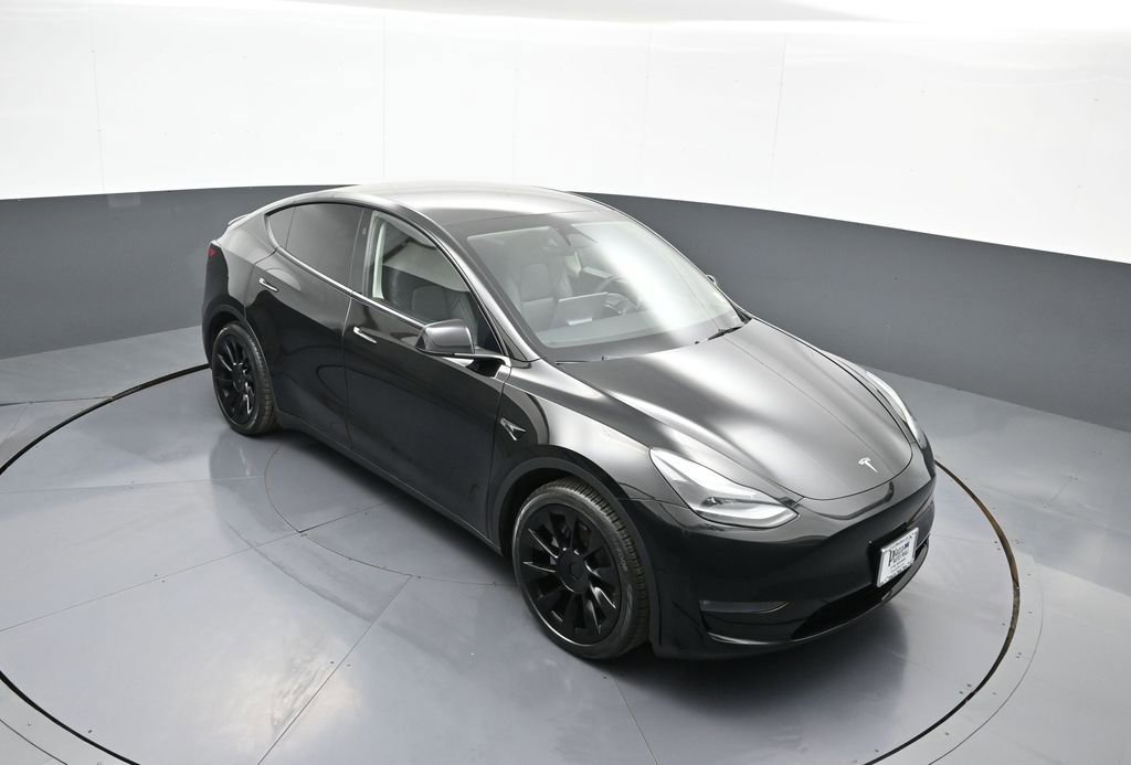 Used 2023 Tesla Model Y Long Range image 37