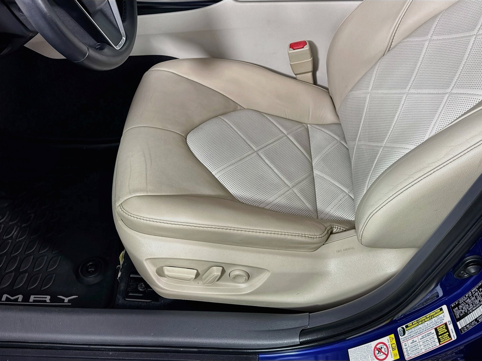 Used 2018 Toyota Camry XLE w/ Audio Package FWD image 15