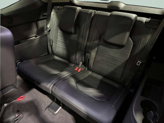 Used 2021 Volkswagen Atlas SEL Premium image 30