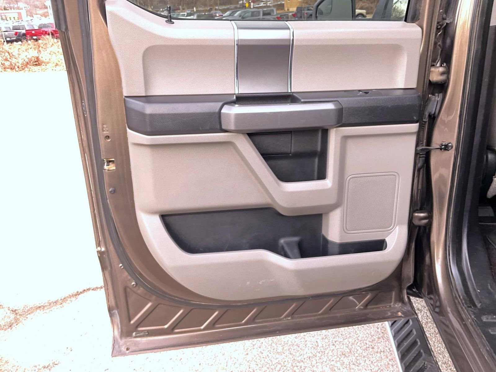 Used 2016 Ford F150 XLT w/ Equipment Group 301A Mid AWD/4WD image 20