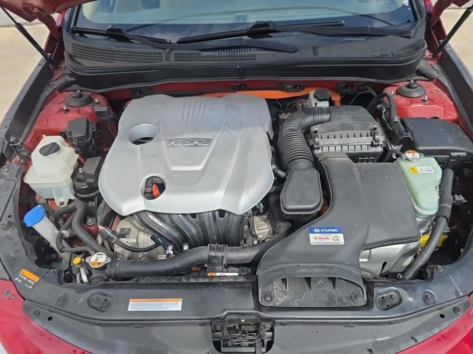 Used 2015 Hyundai Sonata Limited w/ Option Group 02 FWD image 14