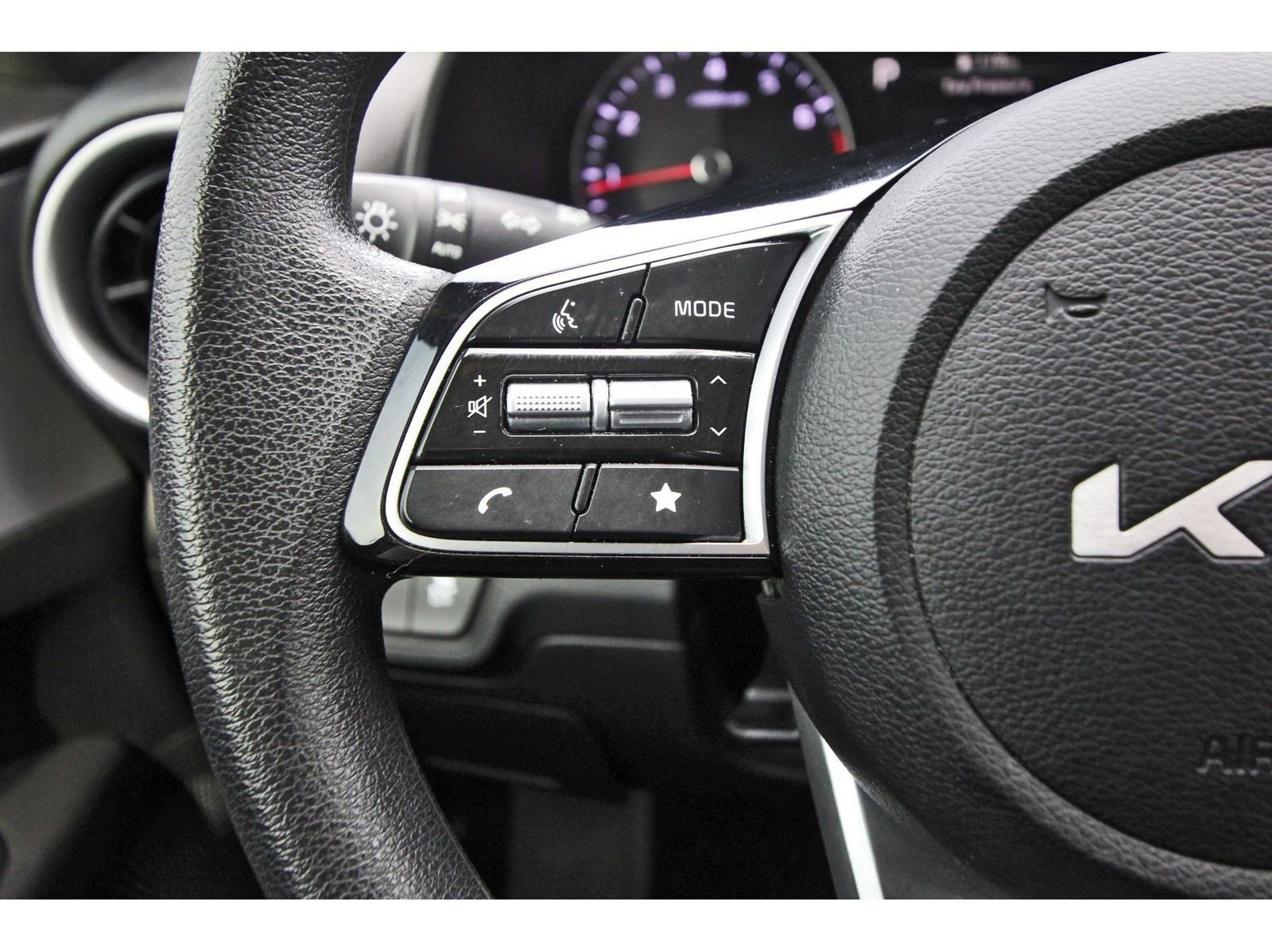 Used 2024 Kia Forte LXS image 18