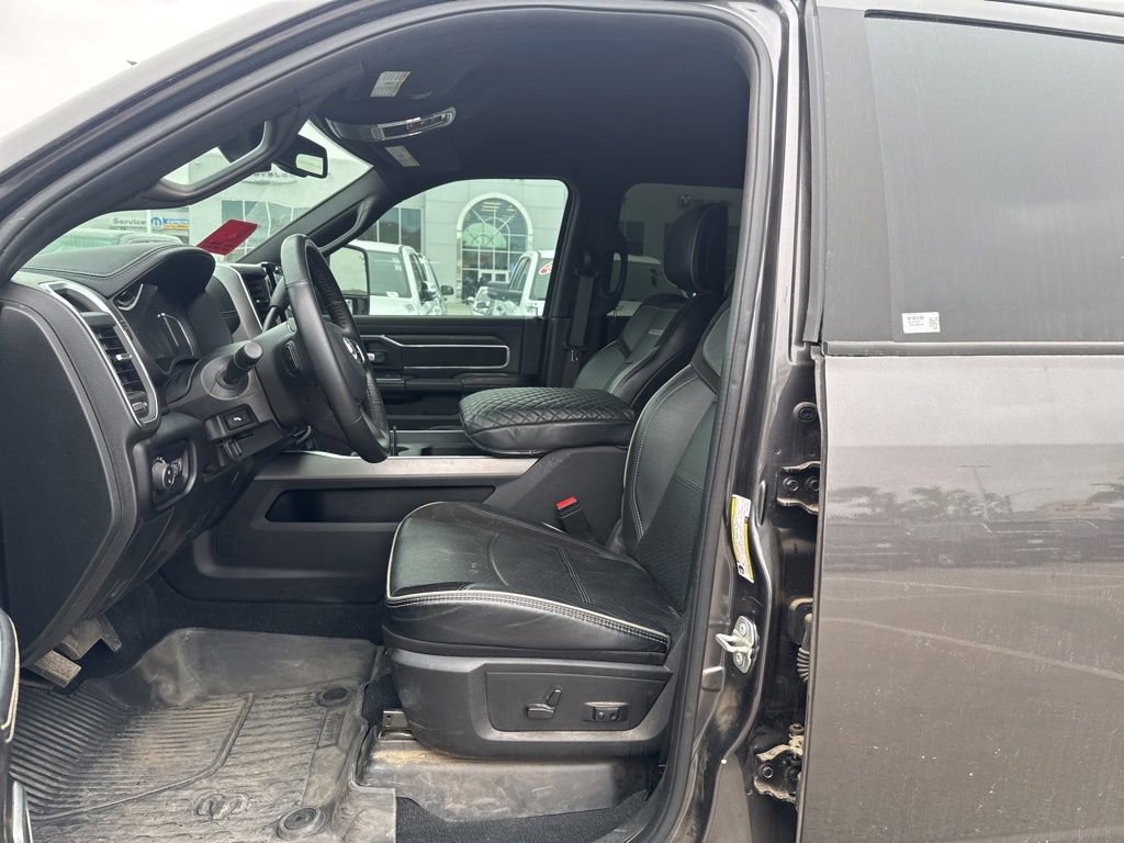Used 2024 RAM 3500 Laramie w/ Night Edition AWD/4WD image 21