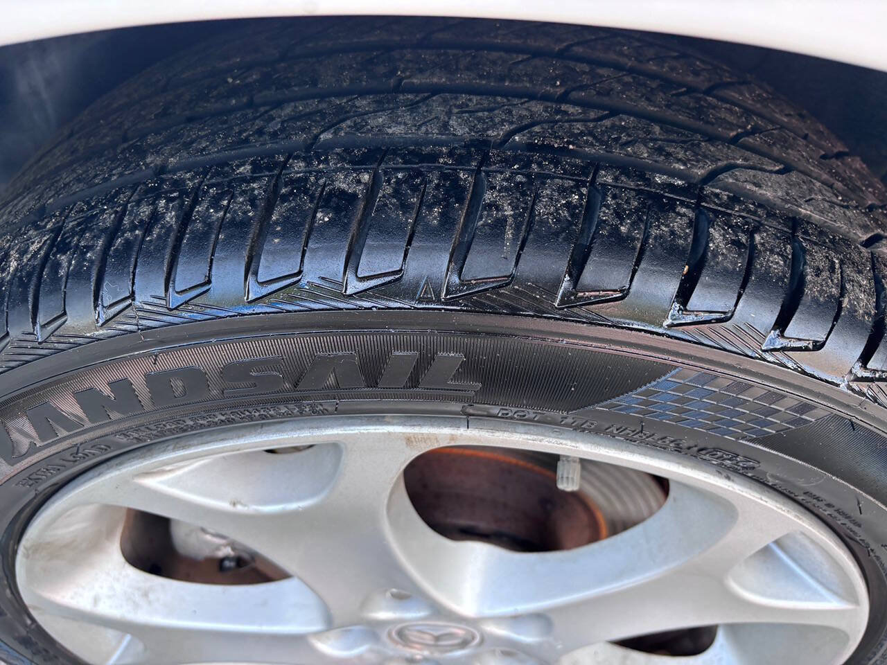 Used 2009 MAZDA MAZDA5 Sport FWD image 8