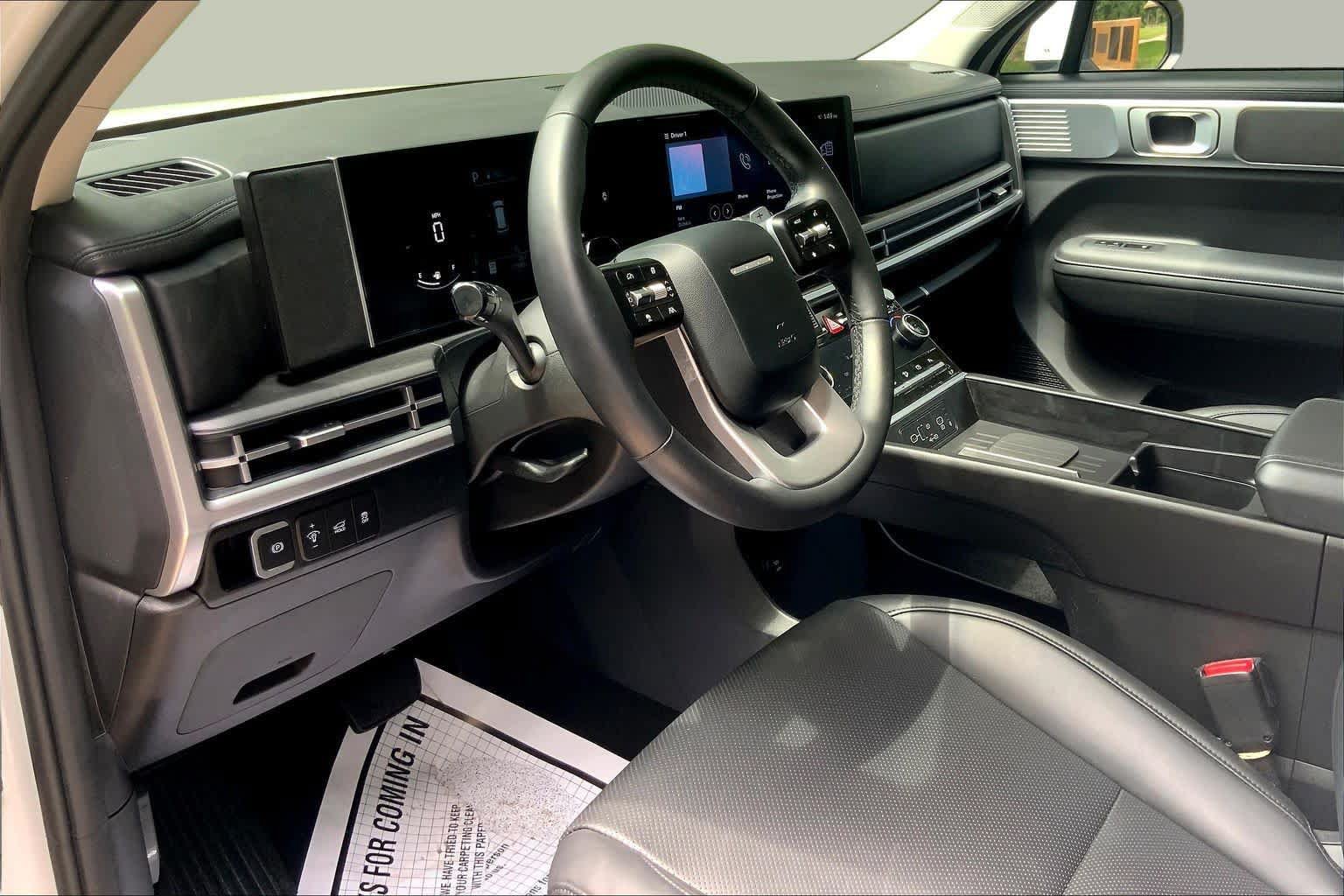 Used 2026 Hyundai Santa Fe SEL AWD/4WD image 16