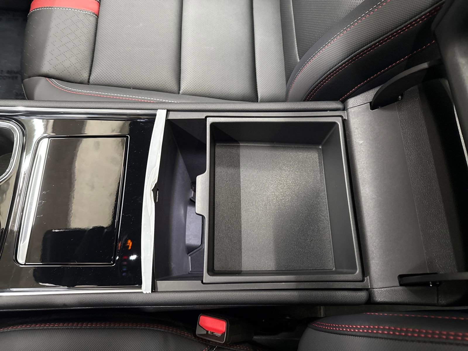 New 2026 Chevrolet Traverse RS image 32