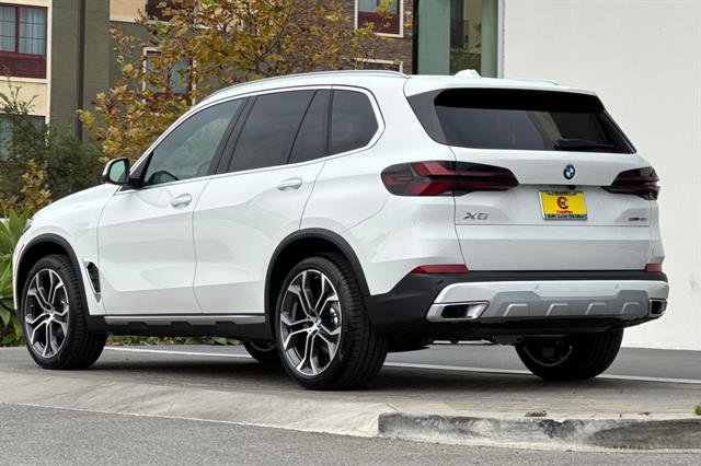 New 2026 BMW X5 sDrive40i w/ Climate Comfort Package image 5