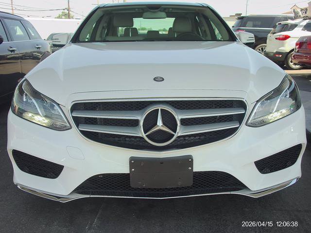 Used 2014 Mercedes-Benz E 350 4MATIC Sedan image 2