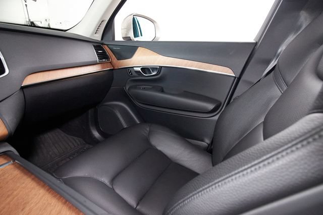 Certified 2023 Volvo XC90 B6 Plus w/ Protection Package Premier AWD/4WD image 8