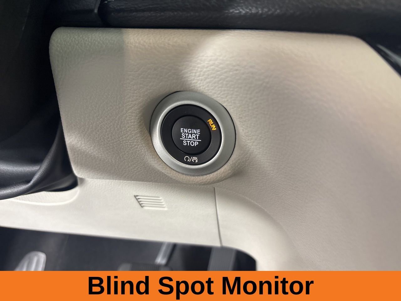 Used 2023 Chrysler Pacifica Limited image 23