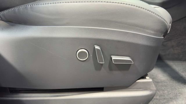 Used 2024 Tesla Model X AWD/4WD image 16