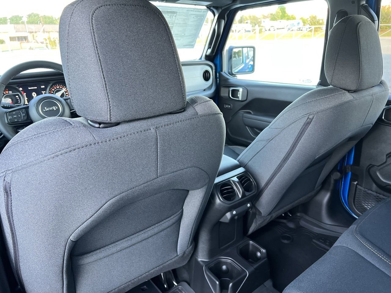New 2025 Jeep Gladiator Sport AWD/4WD image 19