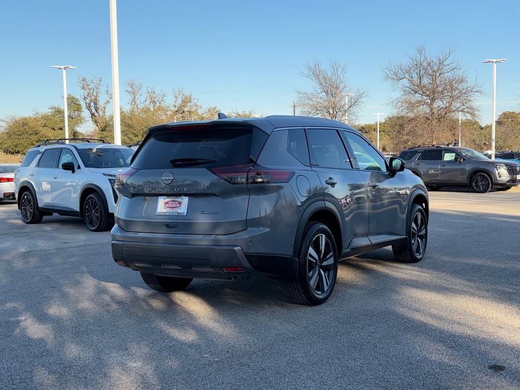 Used 2024 Nissan Rogue SL w/ SL Premium Package image 5