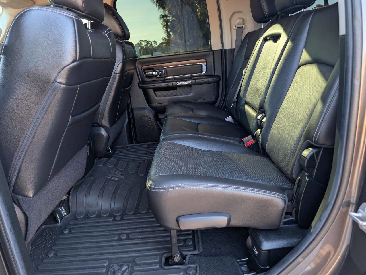 Used 2016 RAM 2500 Laramie w/ Convenience Group image 19