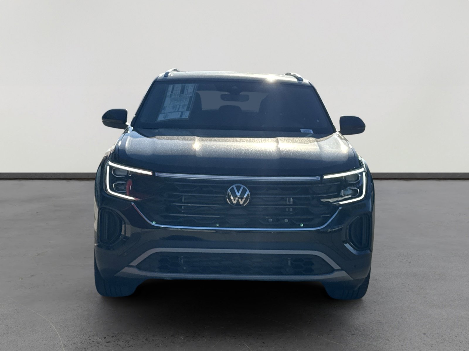 New 2026 Volkswagen Atlas Cross Sport SE image 2