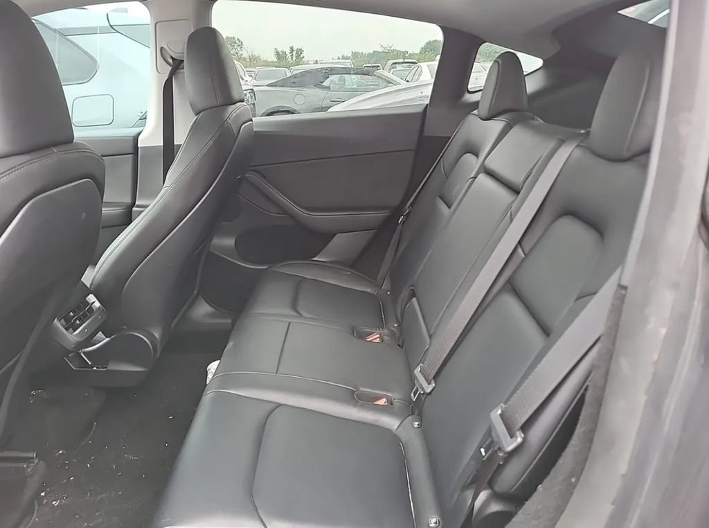 Used 2023 Tesla Model Y Performance AWD/4WD image 6