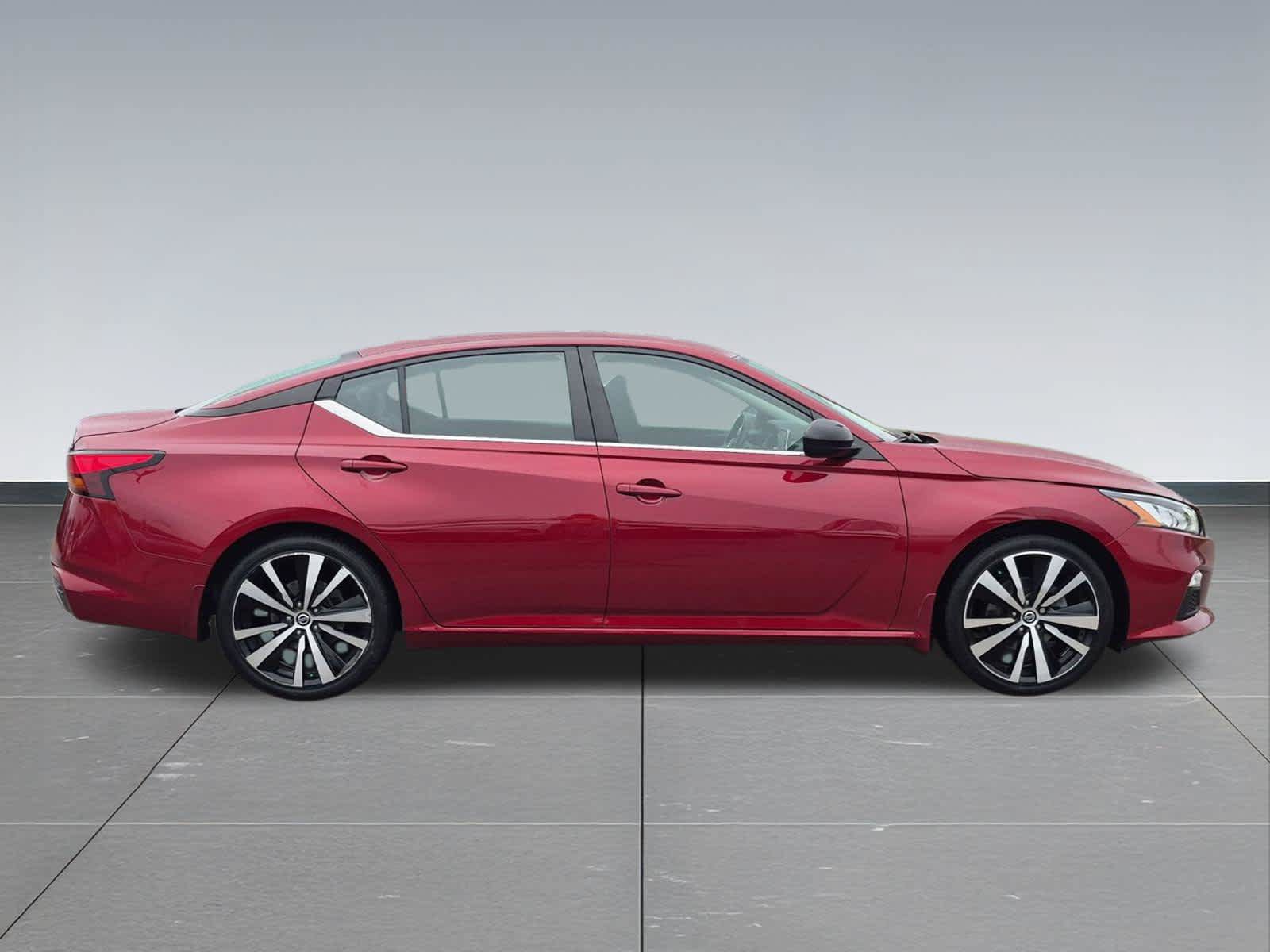Used 2019 Nissan Altima 2.5 SR FWD image 7