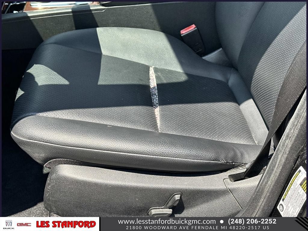 Used 2008 Mercedes-Benz C 300 Sedan image 18
