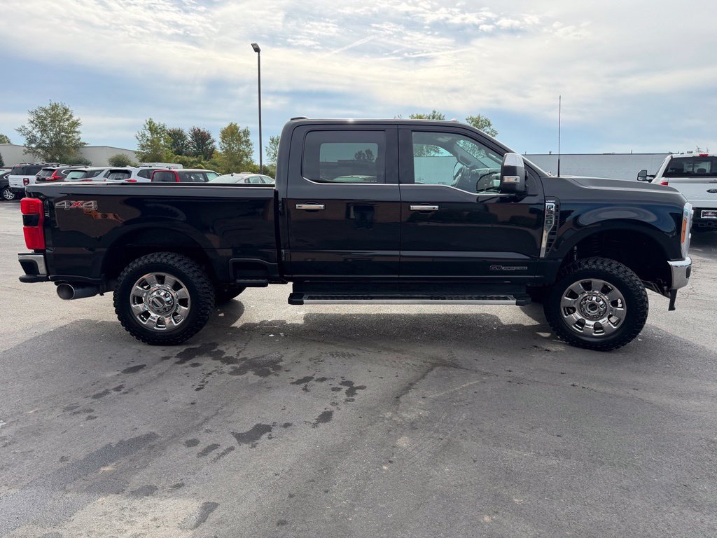 Used 2023 Ford F350 Lariat w/ Chrome Package AWD/4WD image 6