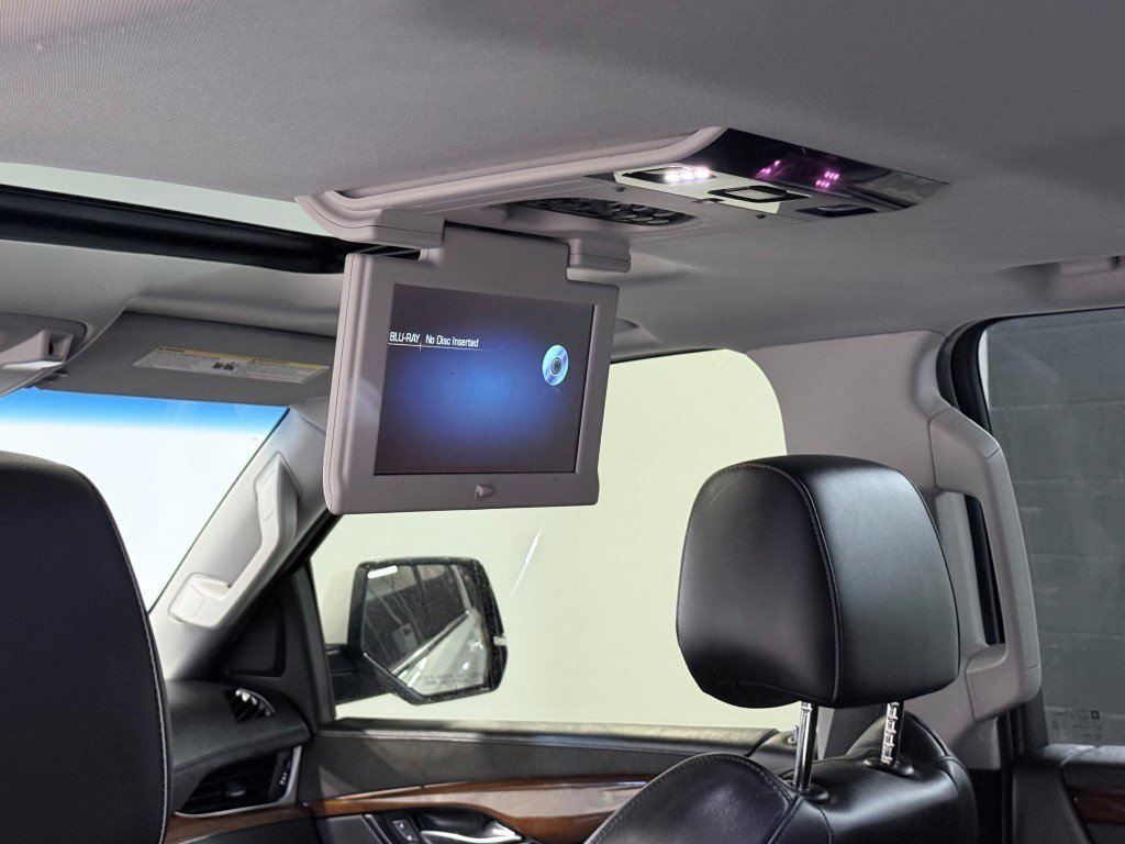 Used 2018 Cadillac Escalade Luxury image 25