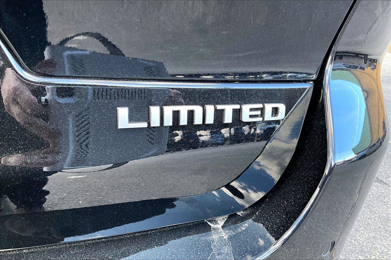 New 2025 Jeep Grand Cherokee L Limited w/ Luxury Tech Group II image 13