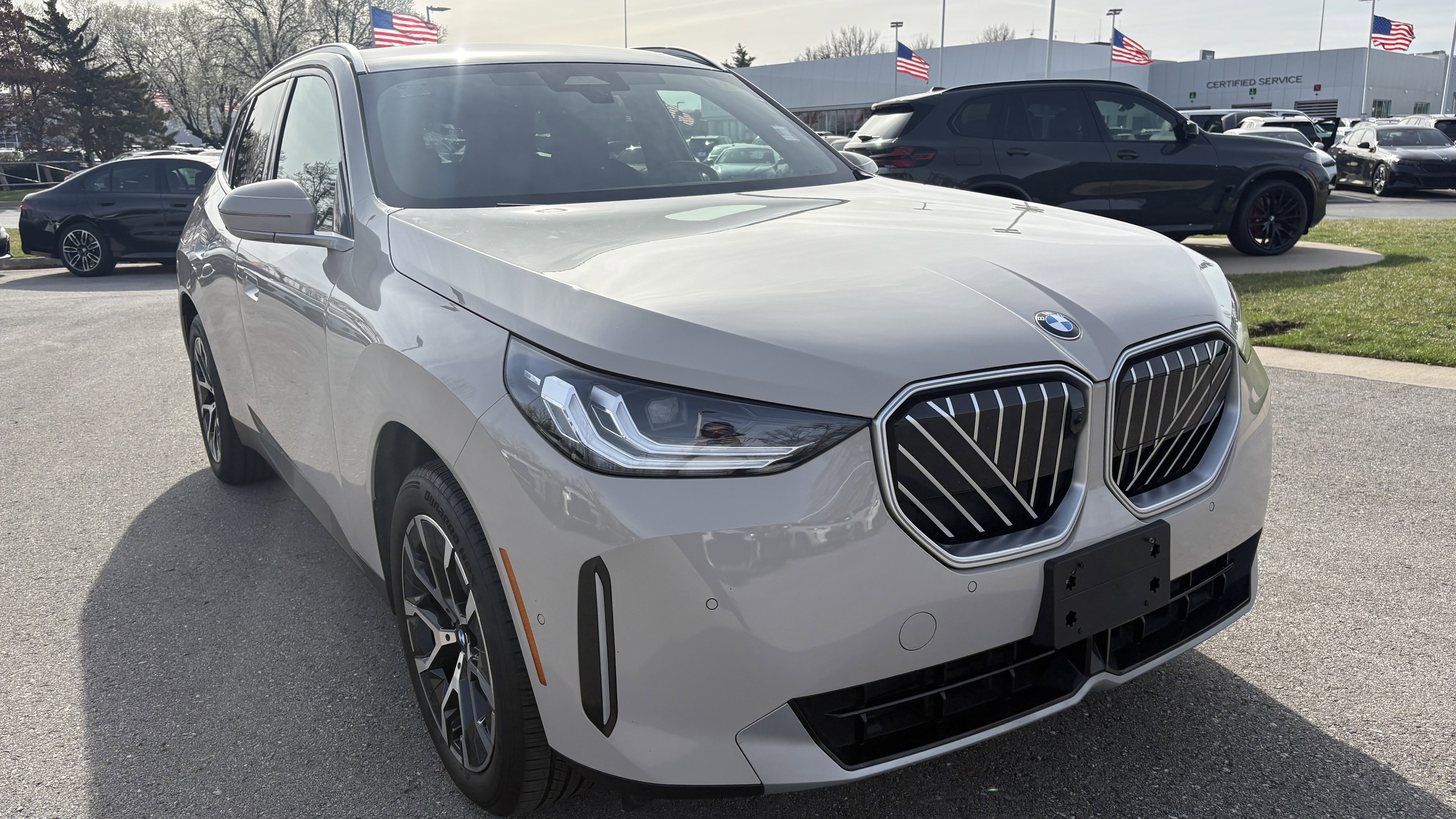 Certified 2025 BMW X3 xDrive30i AWD/4WD image 2