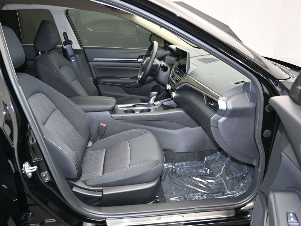 New 2025 Nissan Altima 2.5 SV w/ SV Special Edition Package image 25