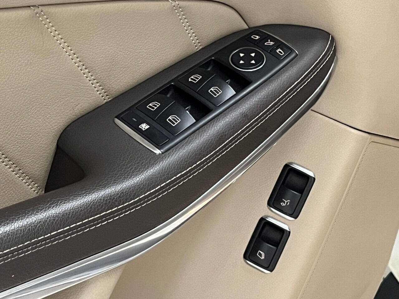 Used 2014 Mercedes-Benz GL 550 4MATIC image 94