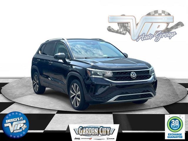 Used 2024 Volkswagen Taos SE FWD image 1