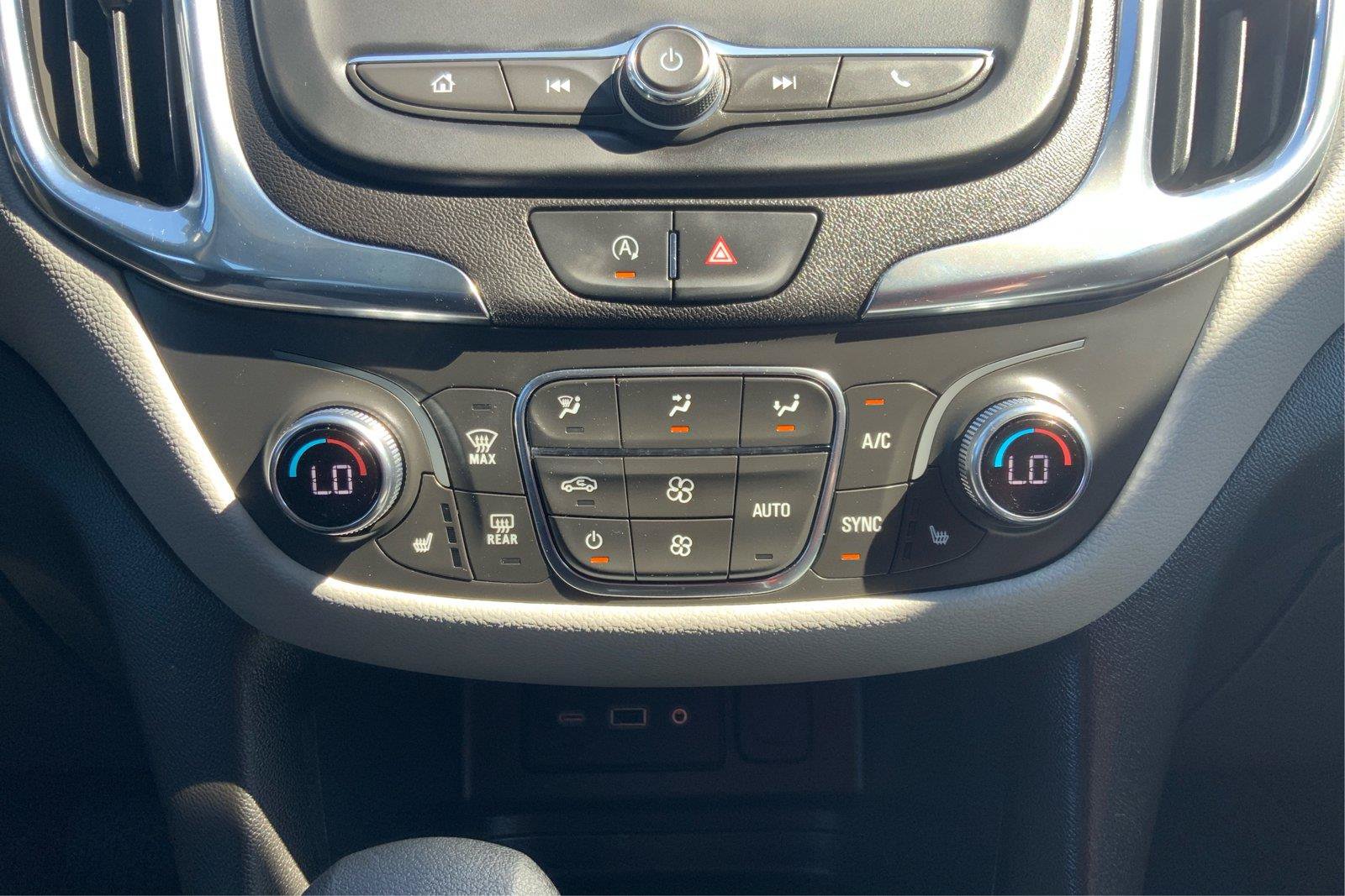 Used 2023 Chevrolet Equinox LT AWD/4WD image 34