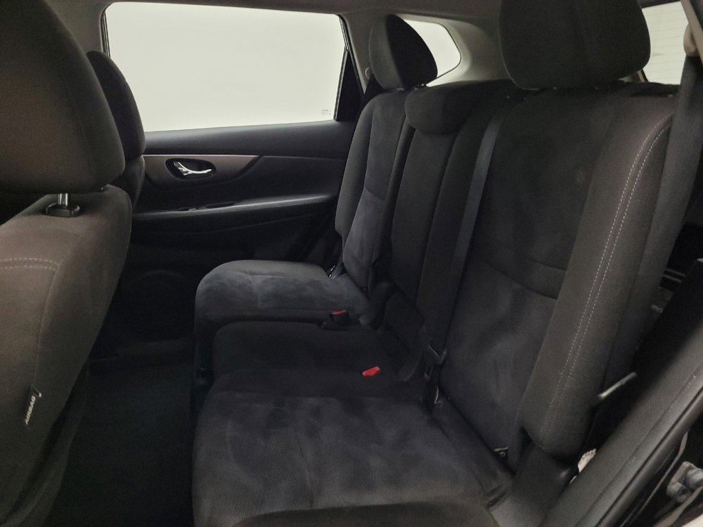 Used 2015 Nissan Rogue S FWD image 18