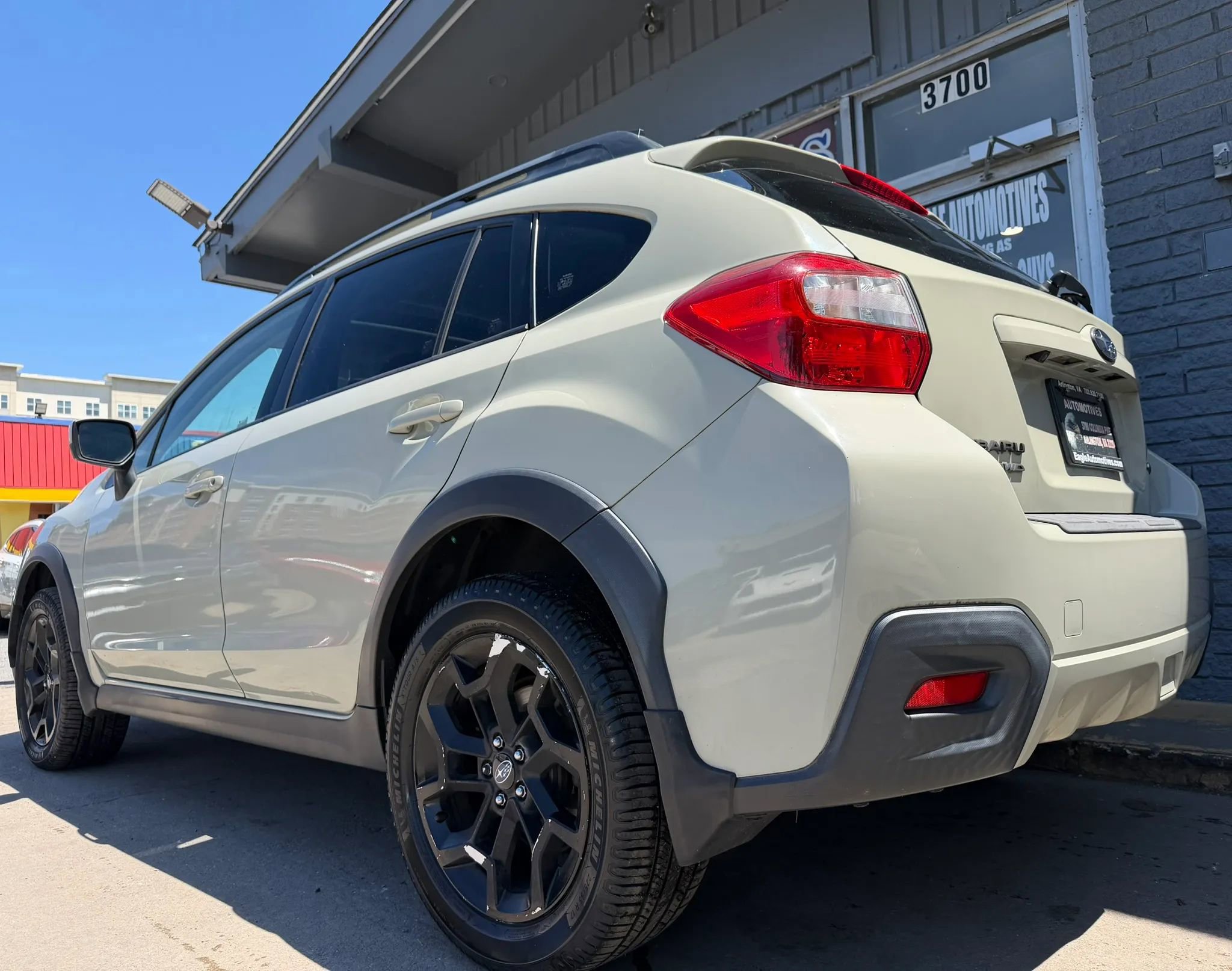 Used 2016 Subaru Crosstrek 2.0i Premium w/ Moonroof Package AWD/4WD image 4