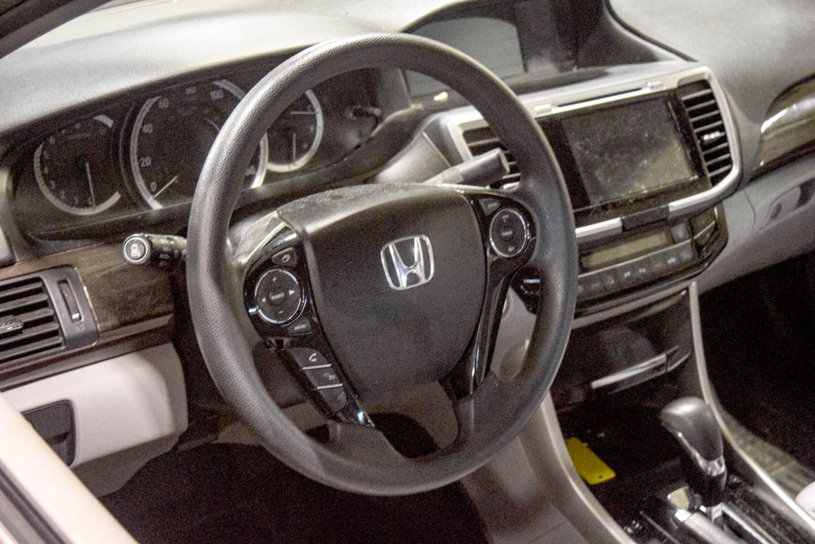 Used 2017 Honda Accord EX image 18
