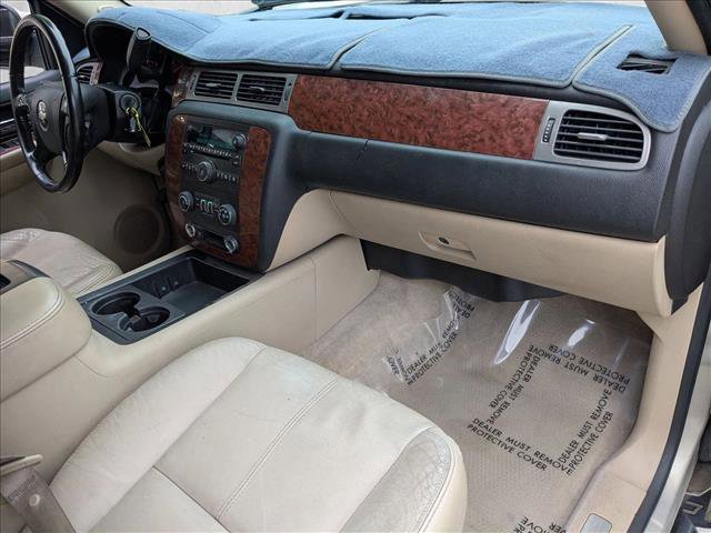 Used 2008 Chevrolet Suburban LT image 21