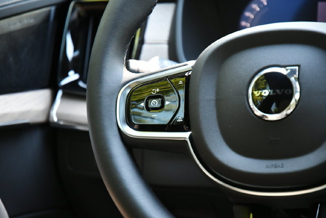 New 2027 Volvo XC90 B6 Plus AWD/4WD image 24
