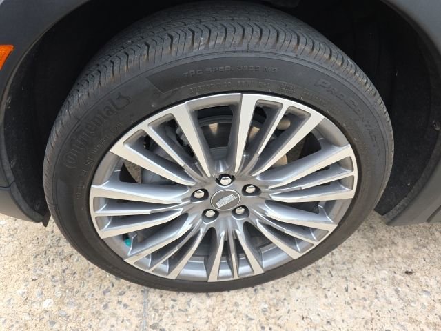 Used 2024 Cadillac XT4 Premium Luxury AWD/4WD image 10
